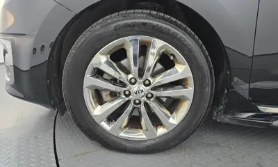 Kia Canival 2017, 174948 км, за 8402.26 USD