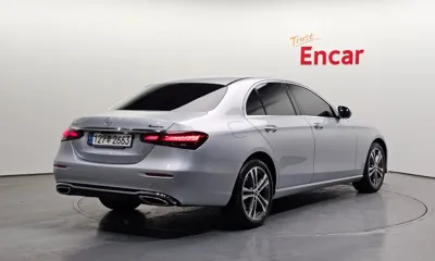 Mercedes-Benz E-Class 2021, 30498 км, за 25884.97 USD