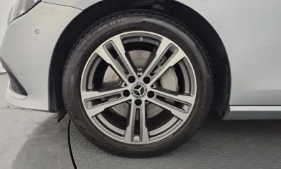 Mercedes-Benz E-Class 2021, 30498 км, за 25884.97 USD