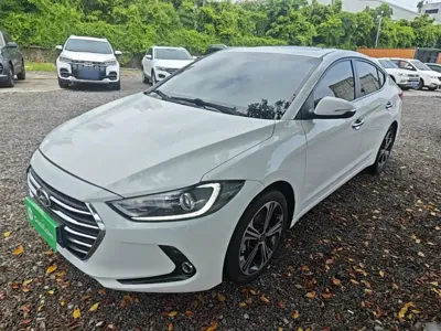Hyundai Elantra · 2019 год