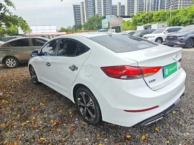 Hyundai Elantra 2019, 92800 км, за 6031.21 USD