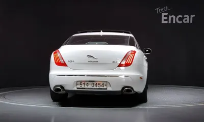 Jaguar XJ 2013, 187646 км, за 4304.63 USD