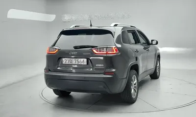 Jeep Cherokee 2019, 89268 км, за 9165.96 USD - фото 2
