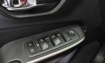 Jeep Cherokee 2019, 89268 км, за 9165.96 USD - фото 3