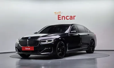 BMW 7-Series · 2020 год