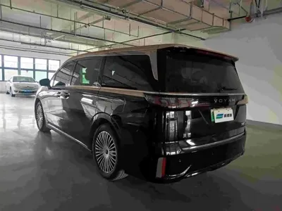 Voyah Dreamer 2025, 15700 км, за 35167.06 USD