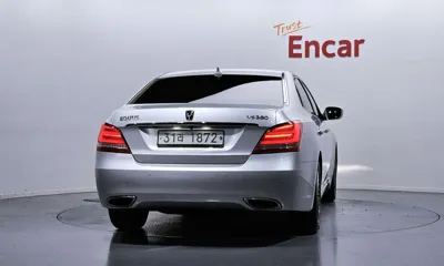 Hyundai Equus 2015, 208644 км, за 3807.27 USD