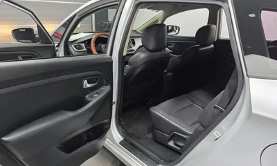 Kia Carens 2016, 57765 км, за 5588.09 USD - фото 11