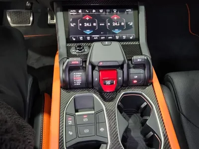 Lamborghini Urus 2025, 58 км, за 314428.26 USD - фото 6