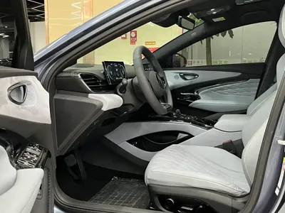 BYD Seal 2023, 26000 км, за 15886.72 USD