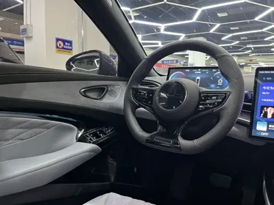 BYD Seal 2023, 26000 км, за 15886.72 USD - фото 10