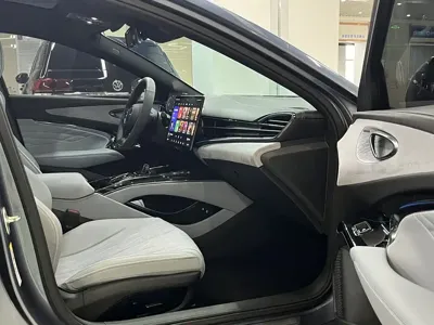 BYD Seal 2023, 26000 км, за 15886.72 USD - фото 17