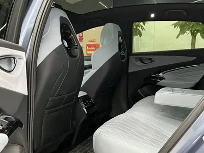 BYD Seal 2023, 26000 км, за 15886.72 USD - фото 19