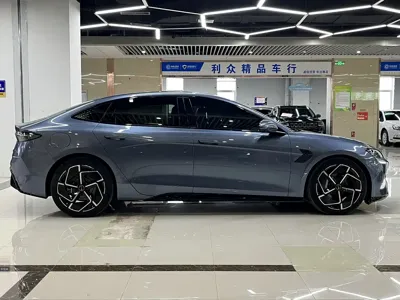 BYD Seal 2023, 26000 км, за 15886.72 USD - фото 21