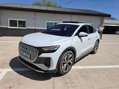 Audi Q4 e-tron · 2022 год
