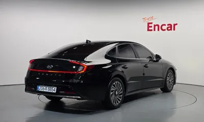 Hyundai Sonata 2022, 51633 км, за 12137.32 USD