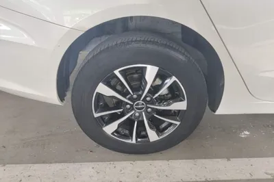 Roewe ei5 2021, 75100 км, за 11135 USD - фото 11