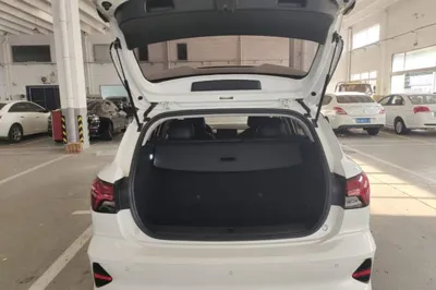 Roewe ei5 2021, 75100 км, за 11135 USD - фото 22
