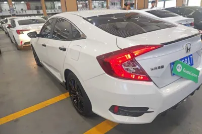 Honda Civic 2019, 35400 км, за 11423 USD