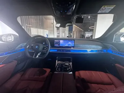 BMW i7 2025, 12250 км, за 92538.76 USD - фото 6