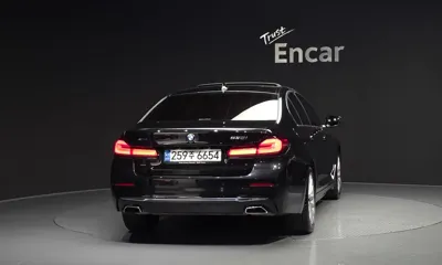BMW 5-Series 2022, 109971 км, за 22465.32 USD