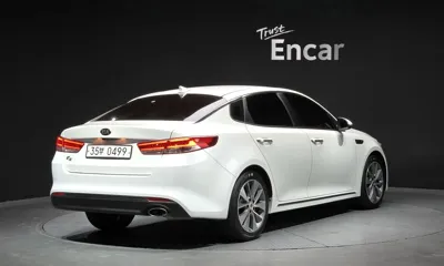 Kia K5 2017, 141558 км, за 5682.19 USD