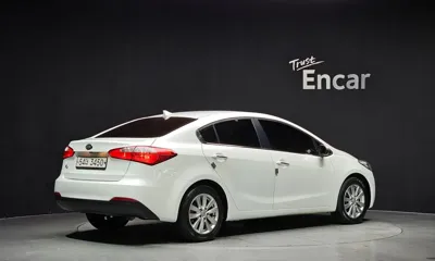Kia K3 2014, 119090 км, за 2907.17 USD