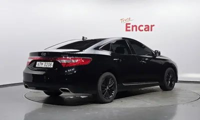 Hyundai Grandeur 2017, 108686 км, за 5883.13 USD