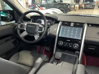 Land Rover Discovery 2024, 16000 км, за 61035.37 USD - фото 23