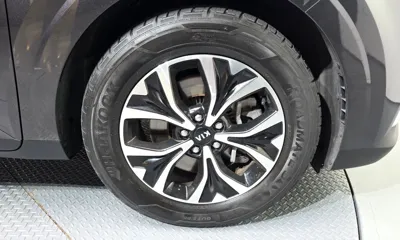 Kia Canival 2021, 76248 км, за 12936.35 USD