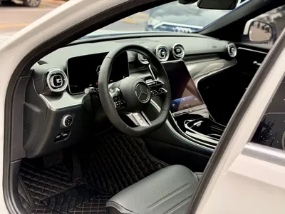 Mercedes-Benz C-Class 2023, 43000 км, за 27044.8 USD - фото 10