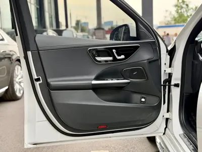 Mercedes-Benz C-Class 2023, 43000 км, за 27044.8 USD - фото 11