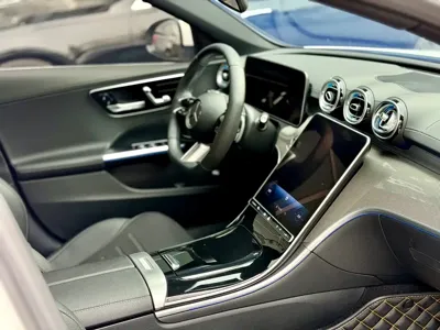Mercedes-Benz C-Class 2023, 43000 км, за 27044.8 USD - фото 20