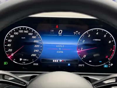 Mercedes-Benz C-Class 2023, 43000 км, за 27044.8 USD - фото 23