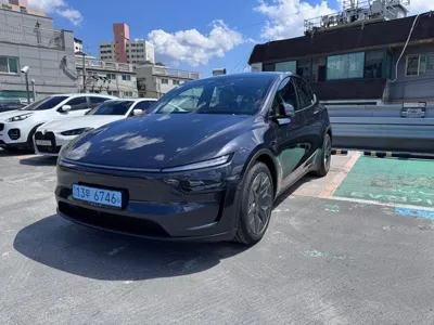 Tesla Model Y · 2026 год