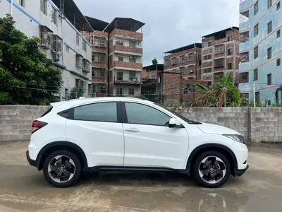 Honda Vezel 2014, 70000 км, за 5856.27 USD