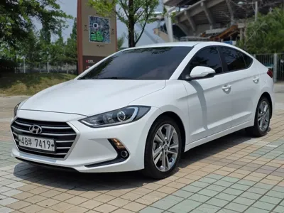 Hyundai Avante 2018, 101544 км, за 6115.02 USD