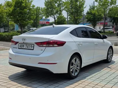 Hyundai Avante 2018, 101544 км, за 6115.02 USD - фото 6