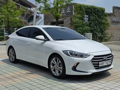 Hyundai Avante 2018, 101544 км, за 6115.02 USD - фото 8