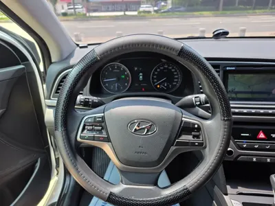Hyundai Avante 2018, 101544 км, за 6115.02 USD - фото 11