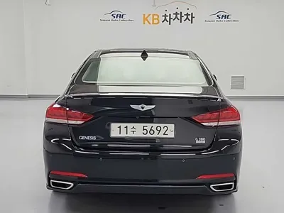 Hyundai Genesis 2016, 162784 км, за 5579.62 USD
