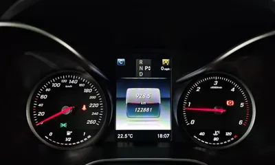 Mercedes-Benz C-Class 2016, 122881 км, за 9846.29 USD - фото 8