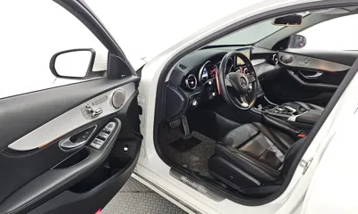 Mercedes-Benz C-Class 2016, 122881 км, за 9846.29 USD - фото 10