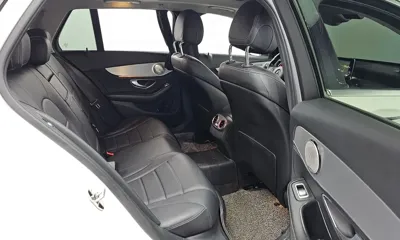 Mercedes-Benz C-Class 2016, 122881 км, за 9846.29 USD - фото 12