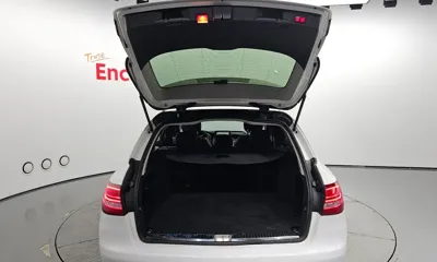 Mercedes-Benz C-Class 2016, 122881 км, за 9846.29 USD - фото 20