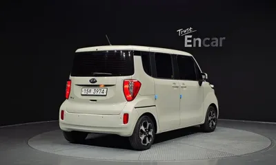 Kia Ray 2013, 153514 км, за 2974.62 USD