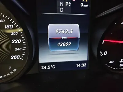 Mercedes-Benz V-Class 2018, 42900 км, за 19566.36 USD