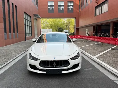 Maserati Ghibli 2021, 50000 км, за 36049.92 USD