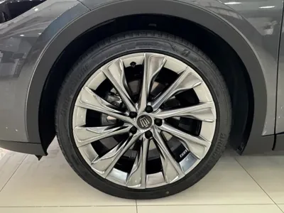 Toyota Crown 2024, 38192 км, за 26384.38 USD