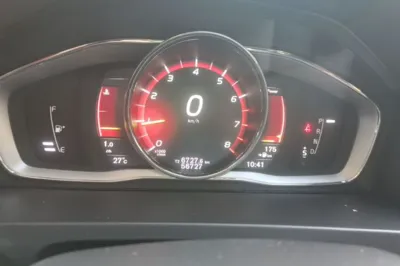 Volvo S60 2017, 56700 км, за 9336 USD - фото 19